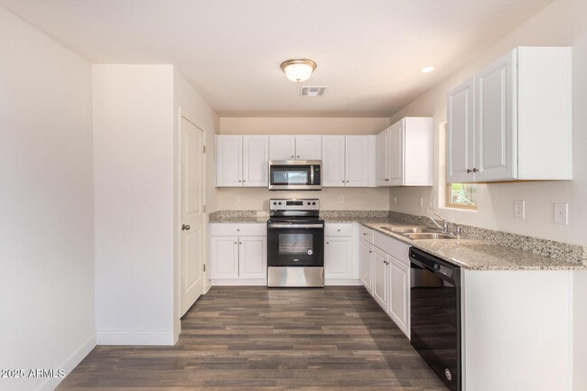 Building Photo - 8500 W Coronado Dr