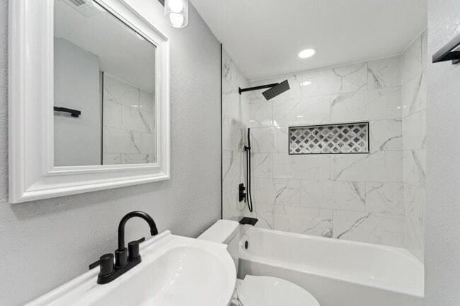 Building Photo - 8576 E B Cooper Hwy