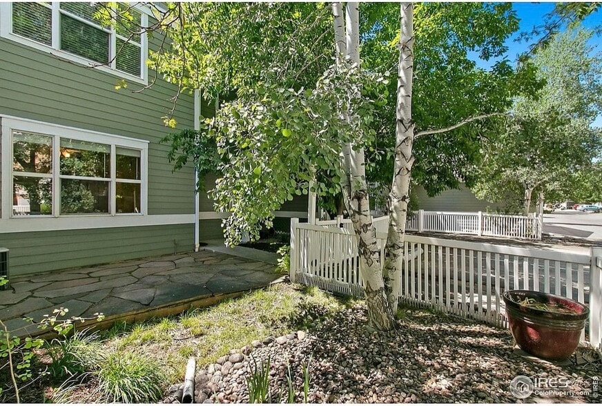 Building Photo - 2051 Grays Peak Dr
