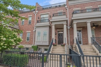 Building Photo - 112 S Niles Ave