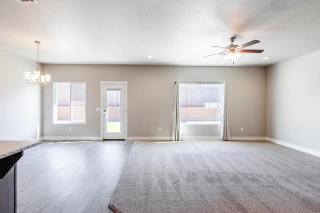 Building Photo - 3338 E Crimson Ridge Dr
