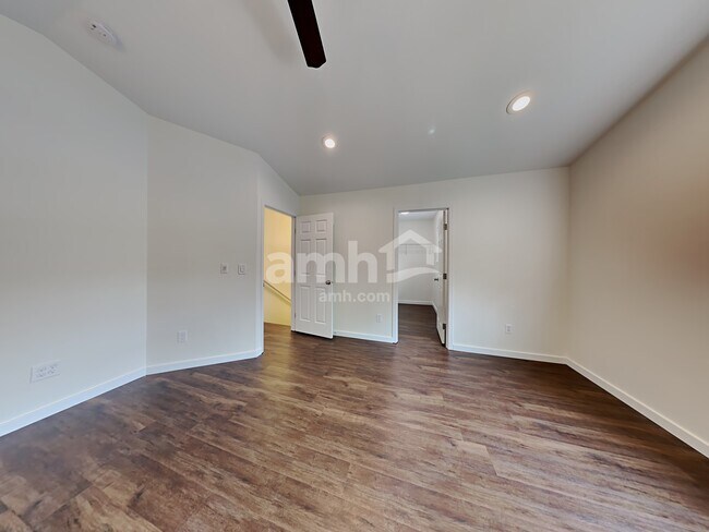 Building Photo - 18312 97th Ave E