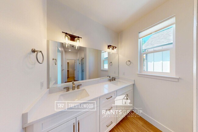 Building Photo - Brand New! Modern Home in Trestlewood – Wh...