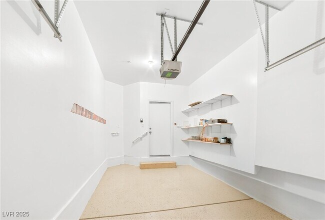 Building Photo - 10011 Diamond Summit Ct