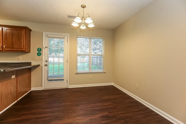 Building Photo - 5400 Sunnyvale Dr