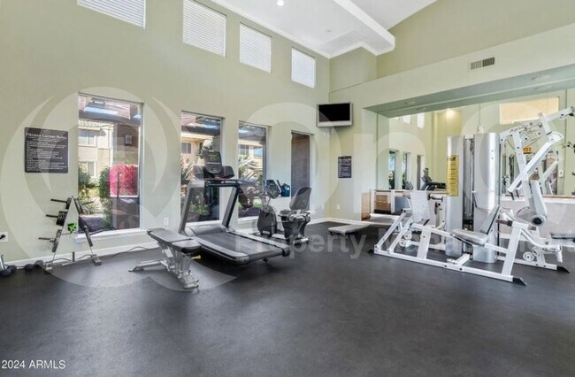 Building Photo - 16013 S Desert Foothills Pkwy