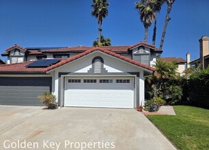 Building Photo - Four-bedroom townhome in The Trails at Cal...