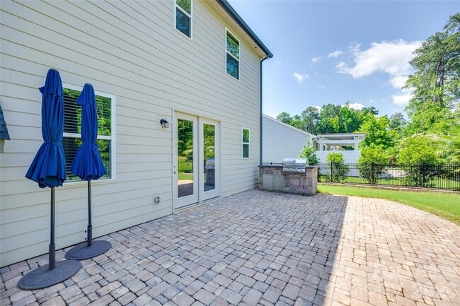 Building Photo - 421 Sandbar Pt