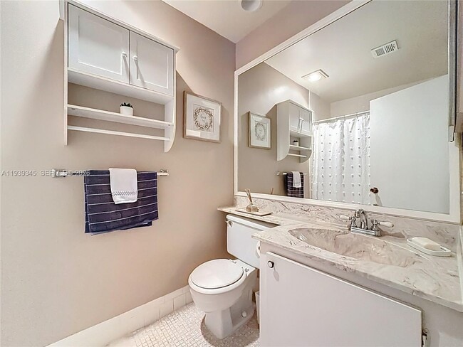 Building Photo - 2363 SW 15th St