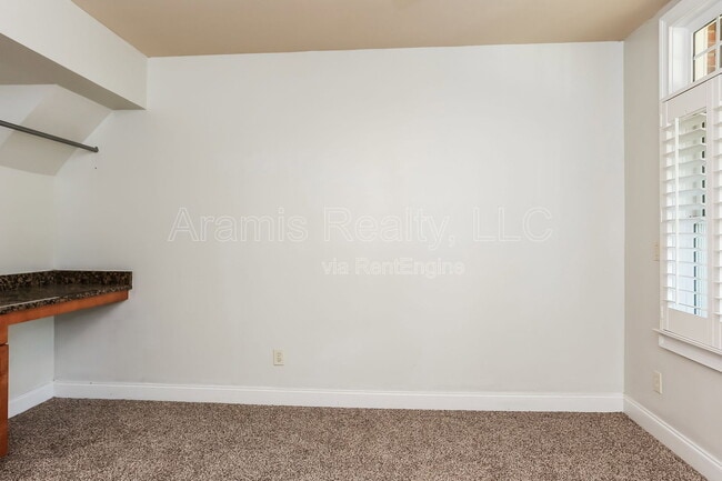 Building Photo - 1258 DeKalb Ave NE