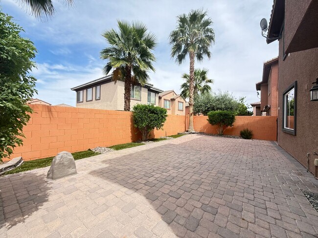 Building Photo - 116 Augusta Course Ave