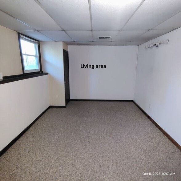 Building Photo - 124 Mammoth Rd