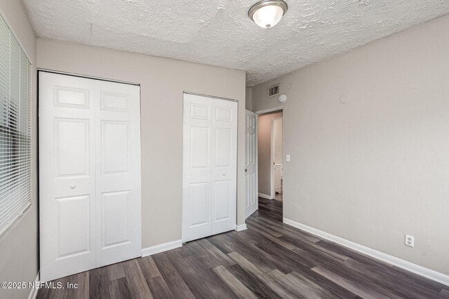 Building Photo - 4523 Trenton Dr S