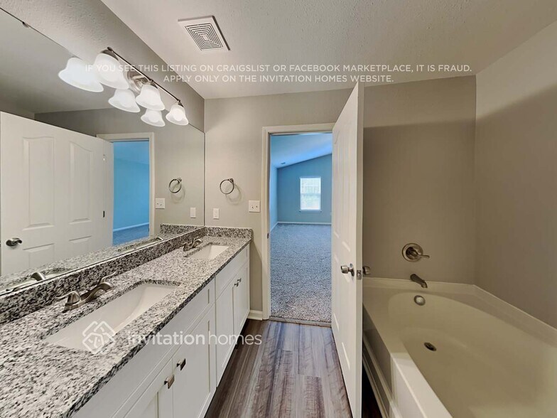 Building Photo - 10611 River Hollow Ct
