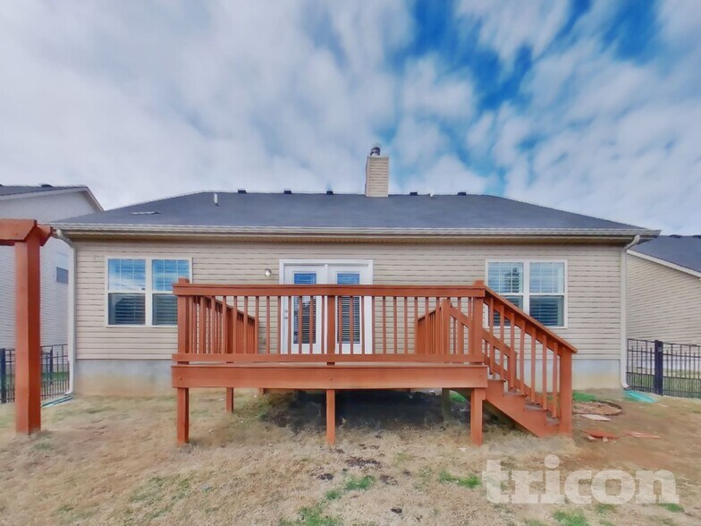 Building Photo - 1040 Lindyn Lee Wy