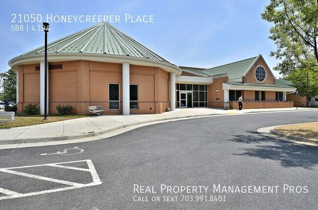 Building Photo - 21050 Honeycreeper Pl