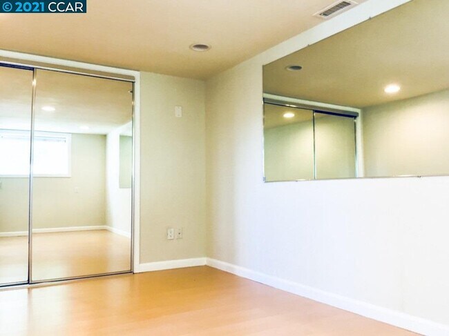 Building Photo - 175 Los Vientos Way