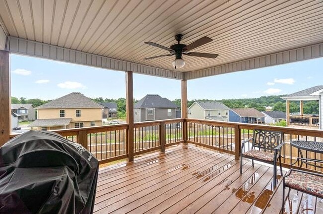 Building Photo - 784 Crestone Ln