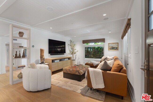 Building Photo - 929 Marco Pl