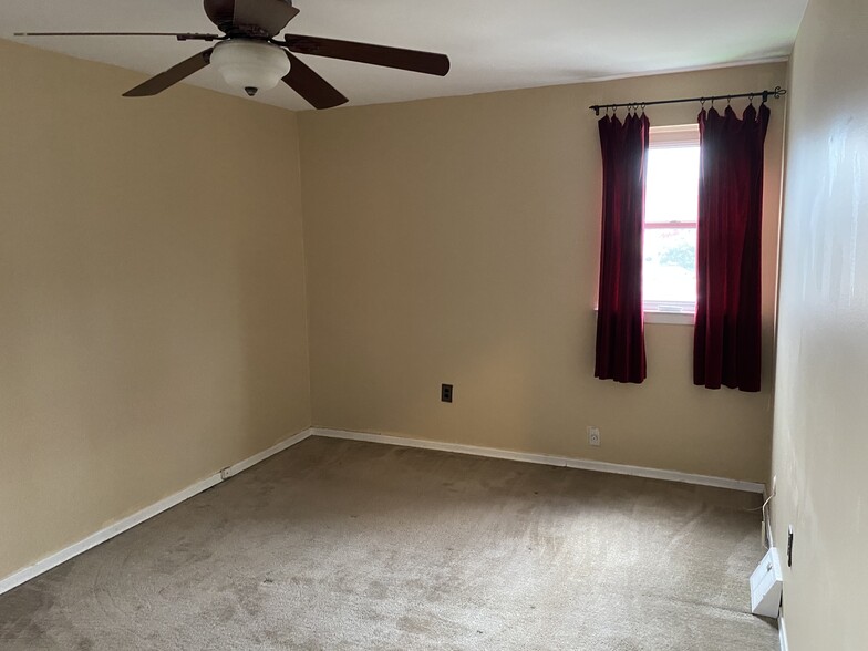 Building Photo - 9891 Garvey Dr