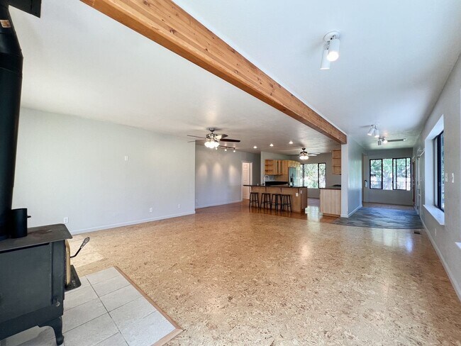 Building Photo - Vineyard-View Retreat with Bonus Room & Exceptional Outdoor Living