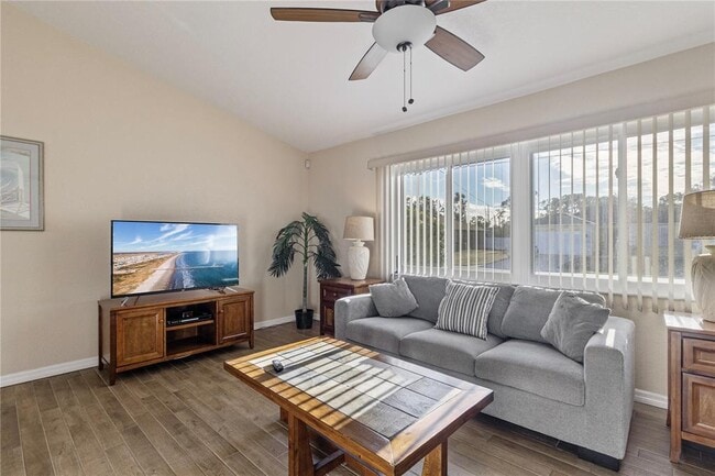 Building Photo - 6460 Blueberry Dr