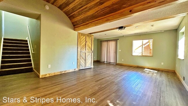 Building Photo - 5 br, 3.5 bath House - 8522 S. Miller Court