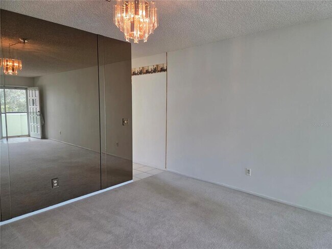 Building Photo - 2256 Philippine Dr