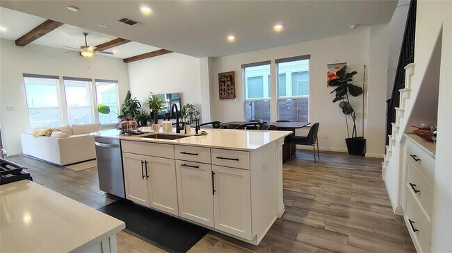 Building Photo - 316 Turnbuckle Bnd