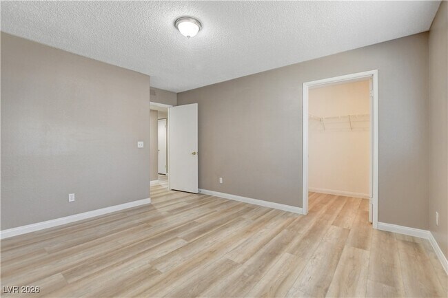 Building Photo - 760 Hunters Creek Ln