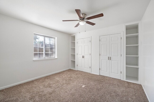 Building Photo - $500 OFF? Yes, Please! Find Your New Home Today!