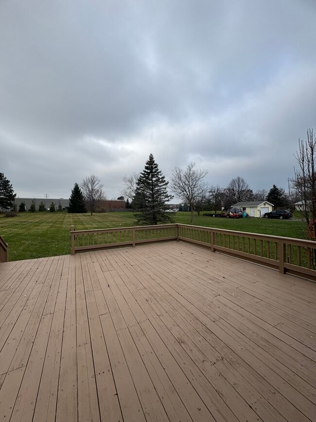 Building Photo - Available Now in Grand Blanc Township