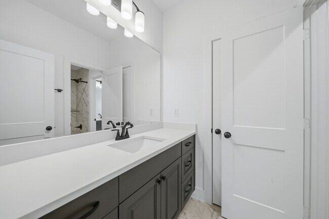Building Photo - 7422 Netherfield Ln