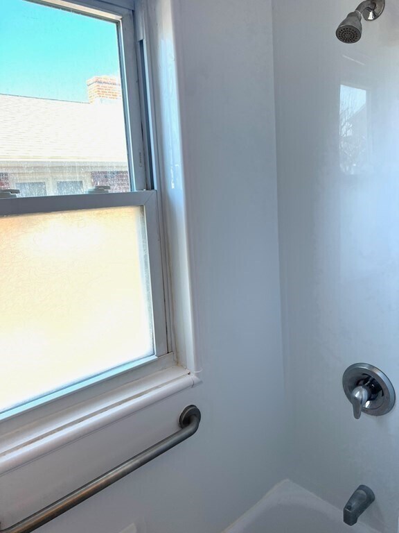 Building Photo - 15 Woodrow Ave