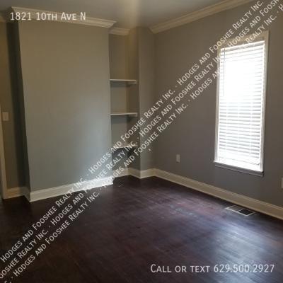 Building Photo - 1821 10th Ave N