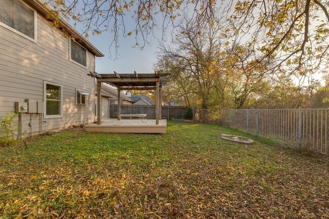 Building Photo - 2304 Willow Way