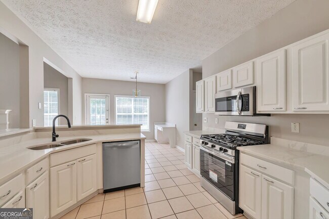 Building Photo - 38 Rockport Dr