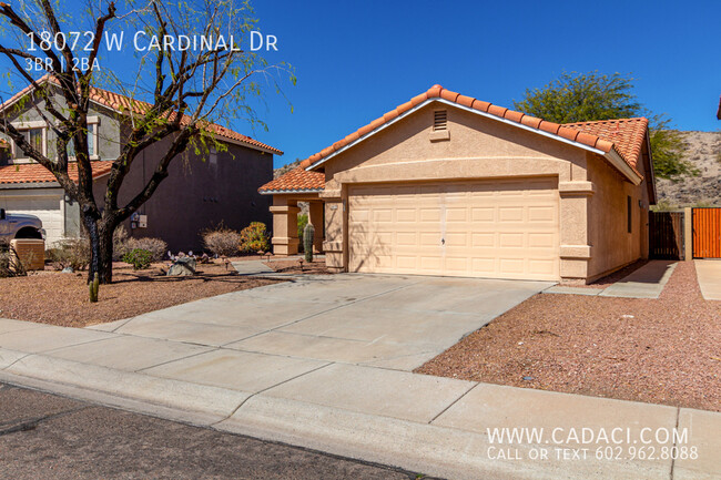 Building Photo - Estrella 3 bed 2 bath