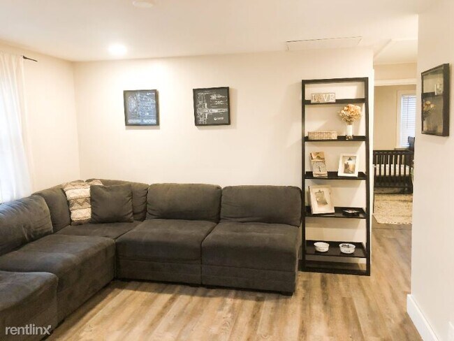 Building Photo - 2 br, 2 bath Townhome - 22 Neillian Way