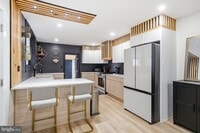 Building Photo - 268 W Duncannon Ave