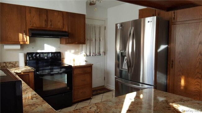 Building Photo - 137 Bethlehem Rd