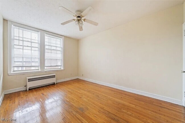 Building Photo - 15610 Van Aken Blvd
