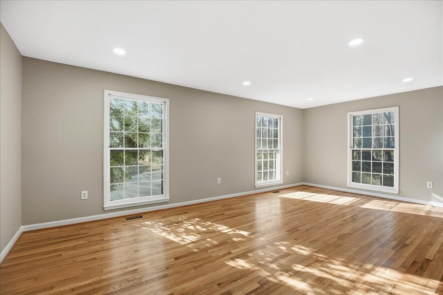 Building Photo - 1501 Chatham Colony Ct