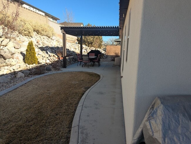 Building Photo - Gorgeous Cedar City Home! 3 Bedroom, 2 Bathroom