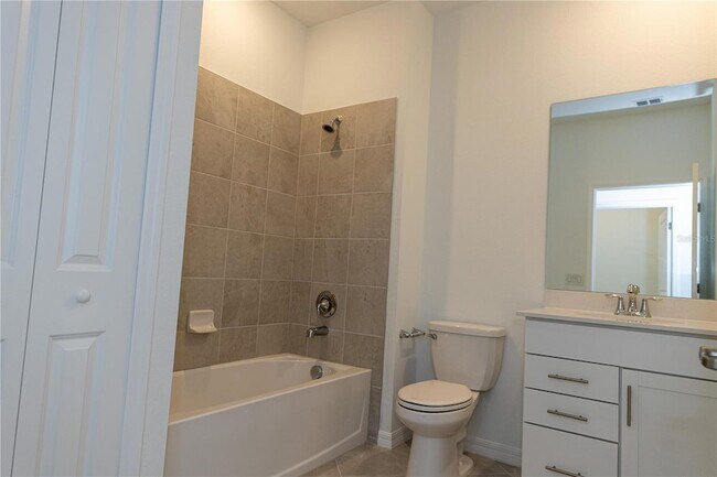 Building Photo - 16572 Kingwood Ln