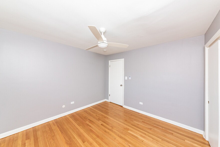Building Photo - 335 Custer Ave