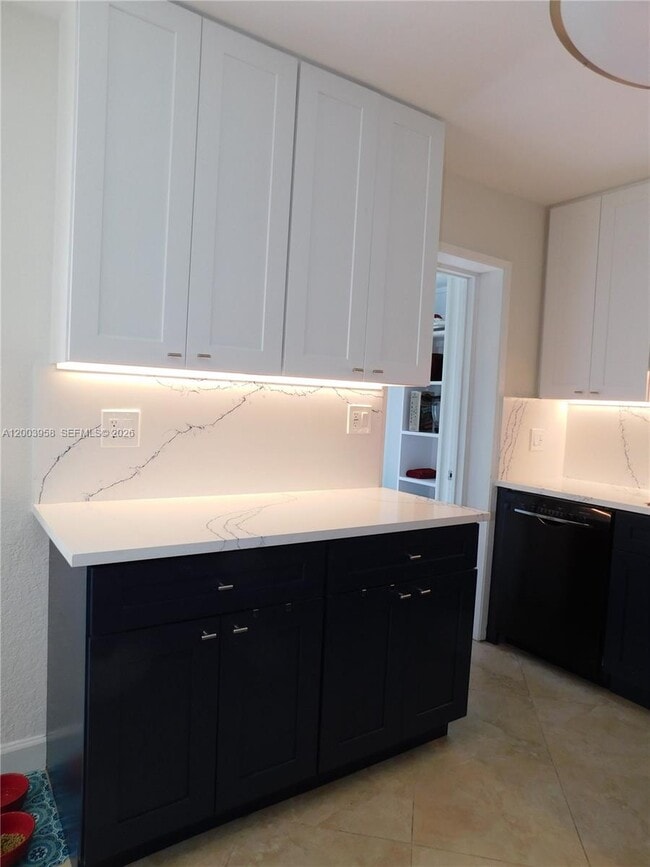 Building Photo - 108 NE 30th St