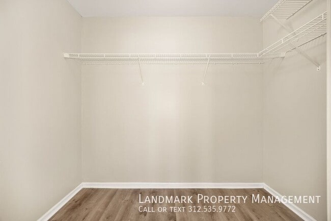 Building Photo - 6431 W 64th Pl