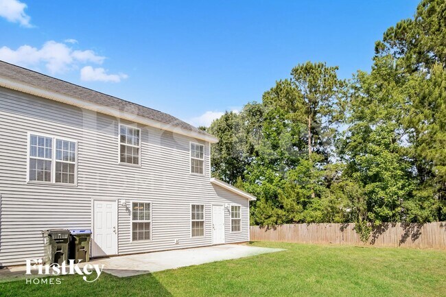 Building Photo - 335 Seneca River Dr