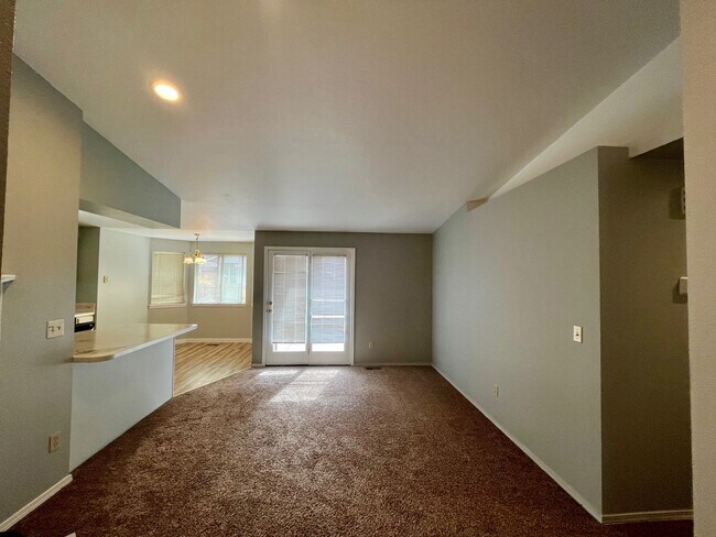 Building Photo - 10627 W Richey Dr